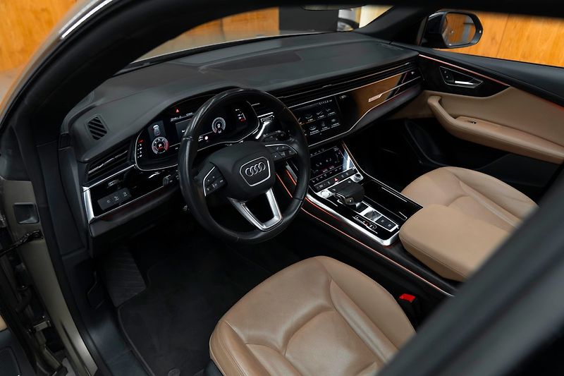 Audi Q8 - fotka 7 z 20