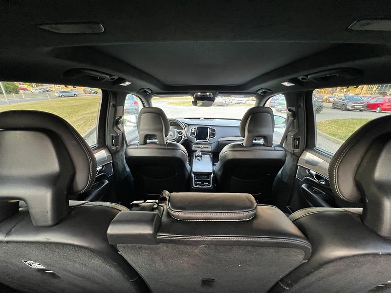 Volvo XC90 (2020)  T8 AWD Plug-in Hybrid  - fotka 14 z 15