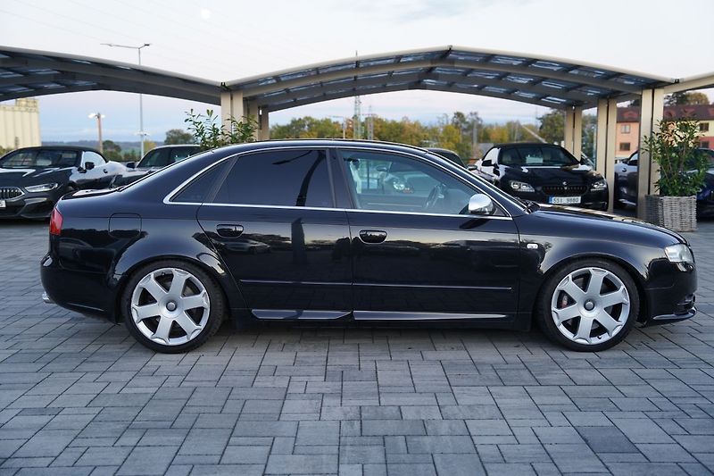 Audi S4 B7 V8 253kW/BOSE/RECARO/MAX VÝ - fotka 7 z 50