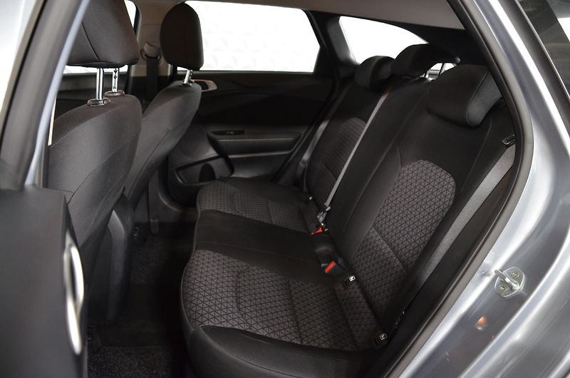 Kia Ceed (2023) SW 1.5 T-GDI 118 Fresh - fotka 11 z 20