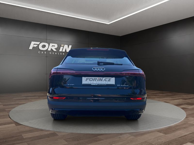 Audi e-tron (2023) 55 300KW 21 ALU PANORAMA - fotka 5 z 27