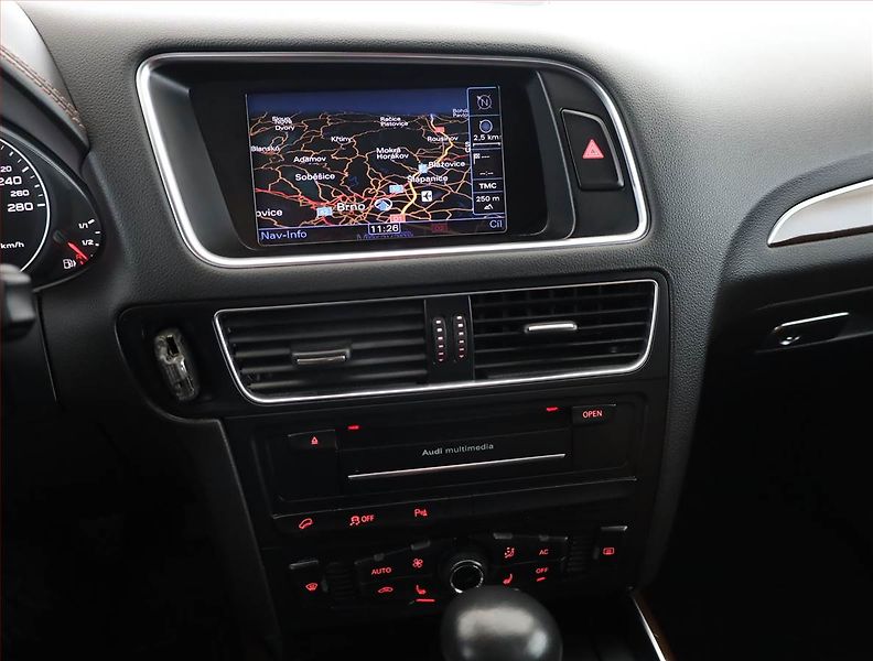 Audi Q5 (2012) 2.0 TDI, 4X4, Automat - fotka 10 z 18