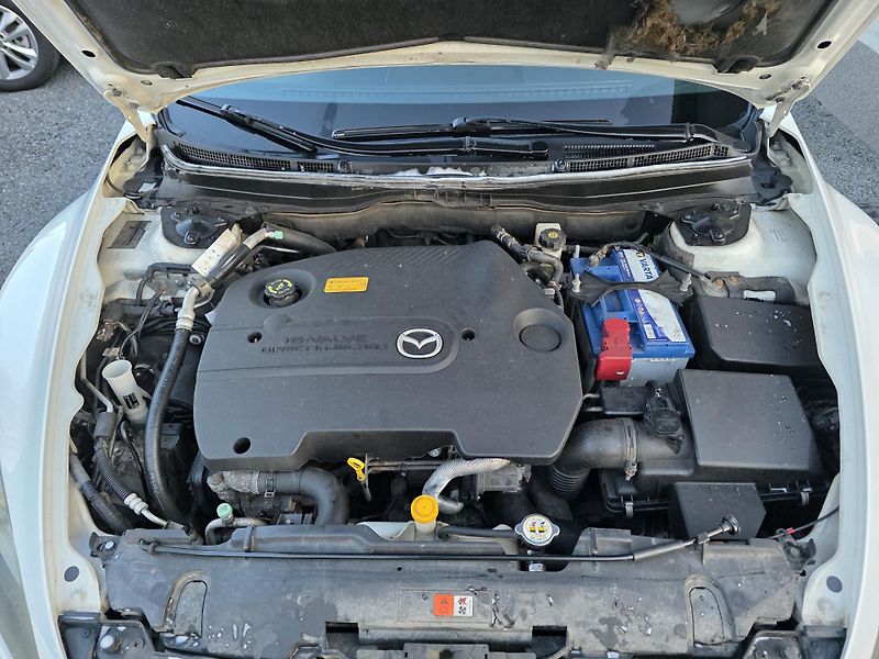 Mazda 6 2.0 D Xenon Bose - fotka 19 z 19