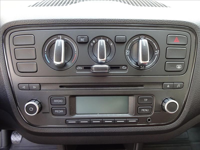Škoda Citigo 1.0 MPi 44kW 26 000KM - fotka 30 z 40