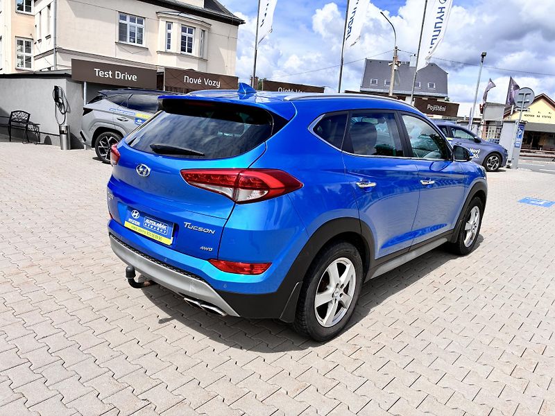 Hyundai Tucson 4x4, STYLE,TAŽNÉ,1.MAJITEL - fotka 7 z 26