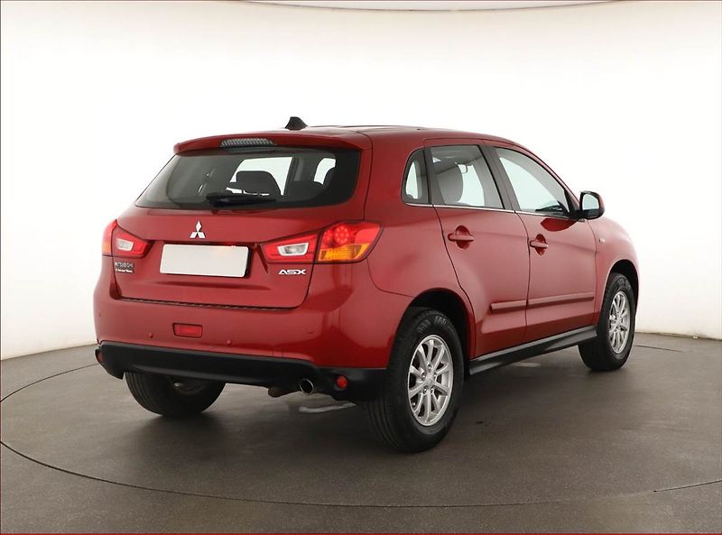 Mitsubishi ASX (2016) 1.6 MIVEC, Tempomat - fotka 5 z 14