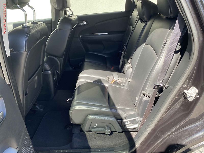 Fiat Freemont (2014) 2.0 JTD 4x4, 7míst, AT - fotka 10 z 18