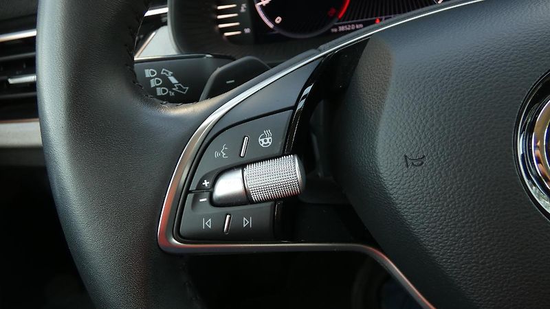 Škoda Kamiq 1.0 TSI 85kW First Edition DSG - fotka 12 z 25