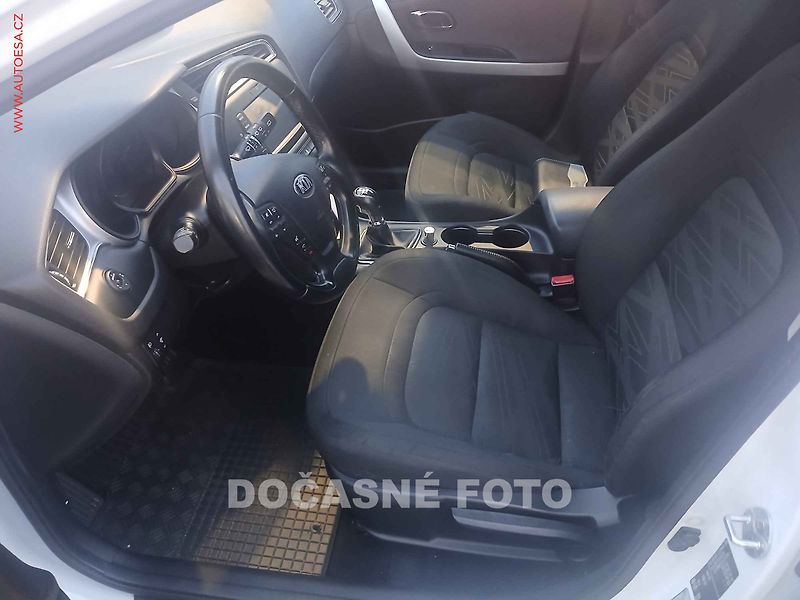Kia Ceed (2018) 1.6i, ČR, AC, temp - fotka 3 z 3