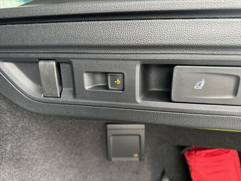 Volkswagen Passat (2024) 2,0 TDI 7DSG  Elegance - fotka 19 z 22