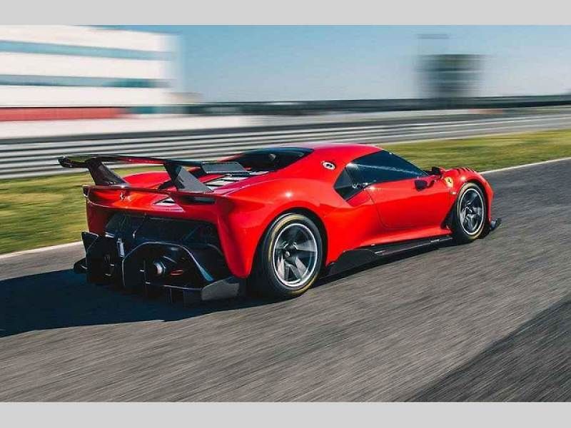 Movitý klient si nechal u Ferrari postavit unikátní okruhový model P80/C