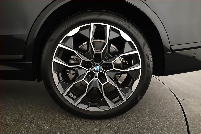 BMW X7 (2026) xDrive40d - fotka 21 z 21