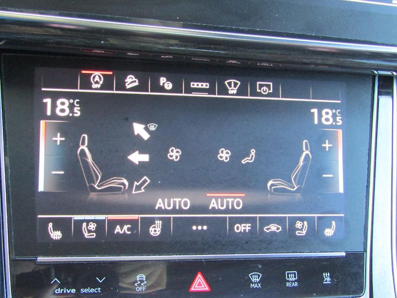 Audi SQ7 S-Line 4.0 TDI 320KW - fotka 30 z 30