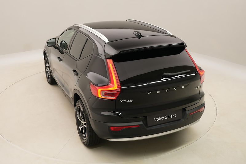 Volvo XC40 B3 CORE AUT CZ 1.maj. - fotka 18 z 51