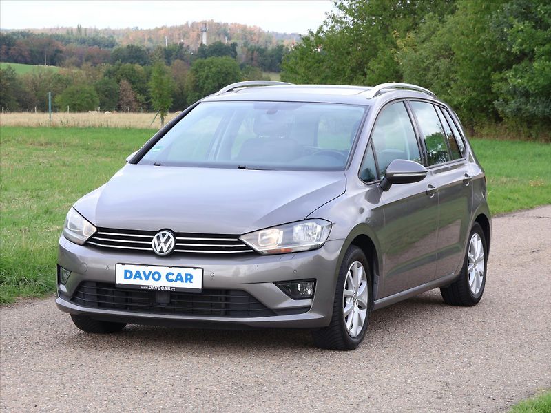 Volkswagen Golf Sportsvan 1,4 TSI 92kW Comfortline DSG - fotka 3 z 41