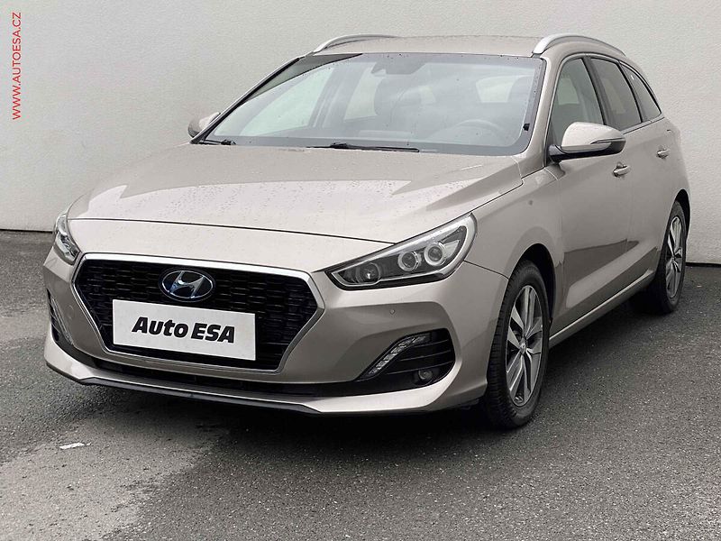 Hyundai i30 (2020) 1.4 i, 1.maj,ČR, servis - fotka 3 z 20
