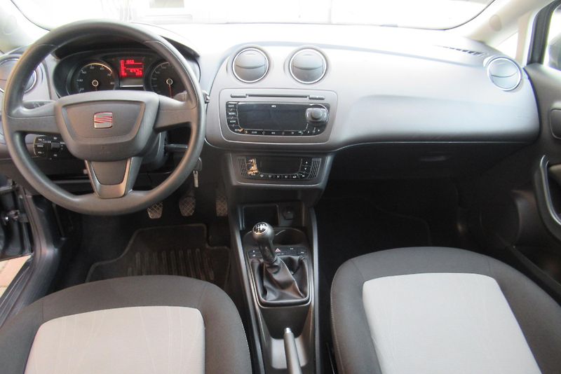 Seat Ibiza 1.2i  AUT. KLIMA TAŽNÉ - fotka 10 z 21