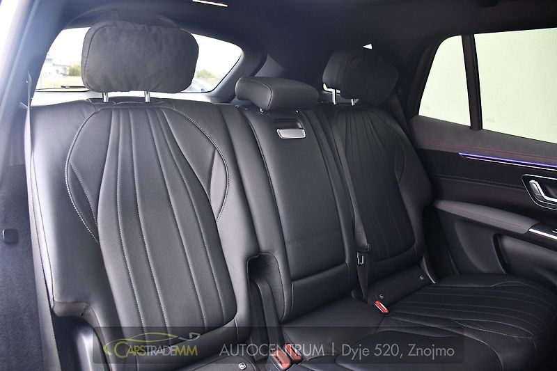 Mercedes-Benz EQS 580 4MATIC AMG 5L-ZÁRUKA  - fotka 17 z 64