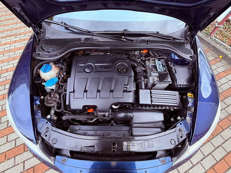 Škoda Octavia 1.6 TDi Elegance, ČR - fotka 21 z 22