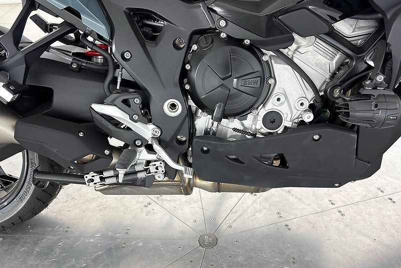 BMW S 1000 XR - fotka 5 z 13