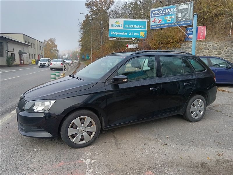 Škoda Fabia 1,0 MPi  Active - fotka 5 z 21