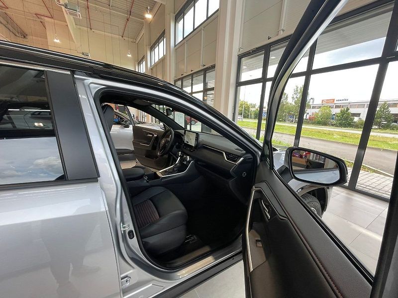 Toyota RAV4 2.5 4x4 Plug-In Selection - fotka 23 z 25