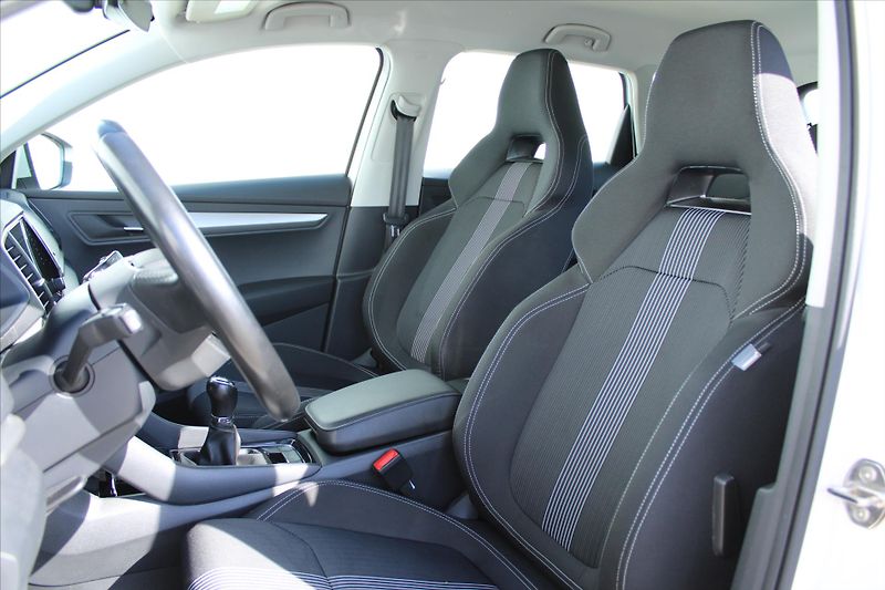 Škoda Karoq 2.0TDI 110kW DPH 1MAJ. ČR - fotka 9 z 27