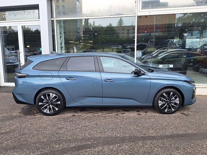 Peugeot 308 (2026) SW ALLURE Hybrid 145 e-DCS6 - fotka 7 z 19