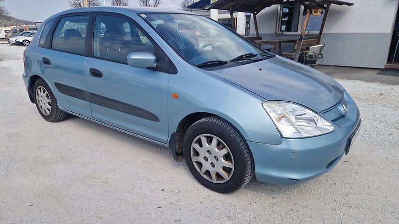 Honda Civic 1,4 16 V - fotka 5 z 11