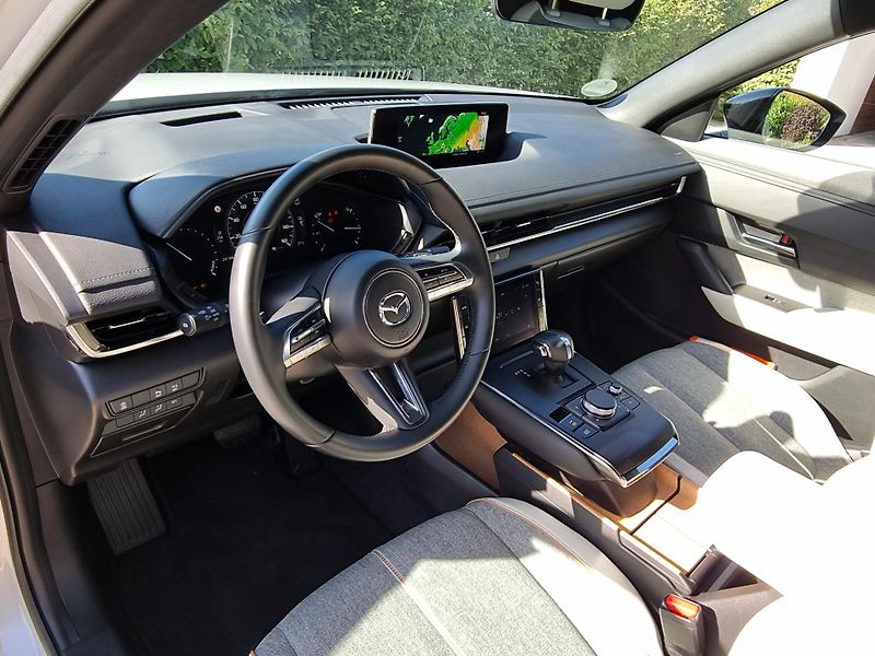 Mazda MX-30 (2021) e-SKYACTIV,MATRIX,NAVI,ZÁRUKA - fotka 15 z 41
