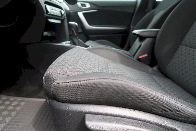Kia Ceed (2022) Sportswagon 1,0 T-GDI/88 kW - fotka 11 z 29