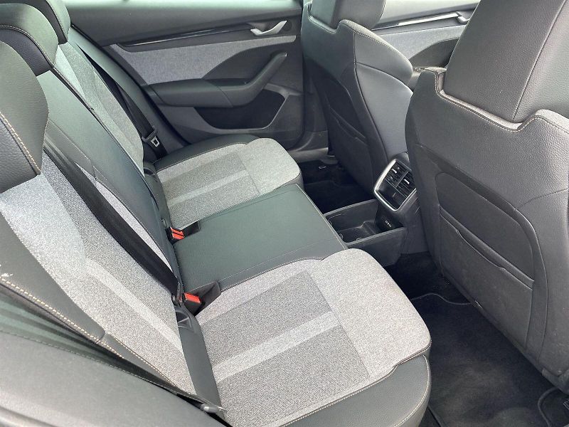 Škoda Octavia (2025) Combi 1.5 TSI Top Selection - fotka 11 z 36