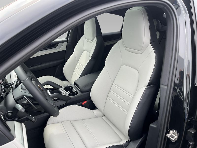 Porsche Cayenne (2025) E-Hybrid Coupe - fotka 15 z 29