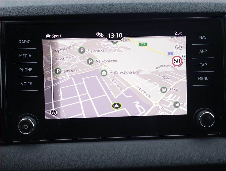 Škoda Karoq (2024) Sportline 2.0 TDI - fotka 23 z 27