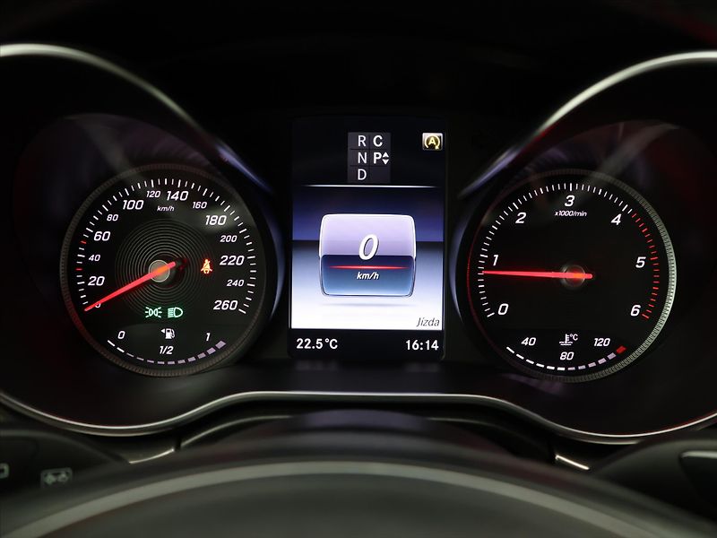 Mercedes-Benz Třídy V 2,1 250d 140kW 7-Míst CZ 4M - fotka 21 z 42