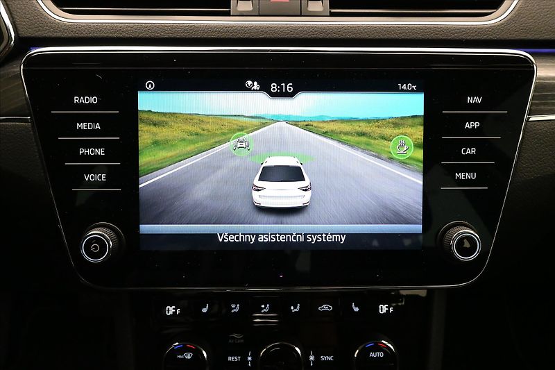 Škoda Superb 2,0 TDI 110kW DSG Style Záruka - fotka 16 z 24