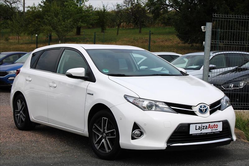 Toyota Auris 1,8 HYBRID KAMERA, SERVISKA - fotografie inzerátu