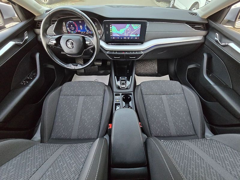 Škoda Octavia 2.0TDi 110kW DSG STYLE + NAVI - fotka 7 z 23