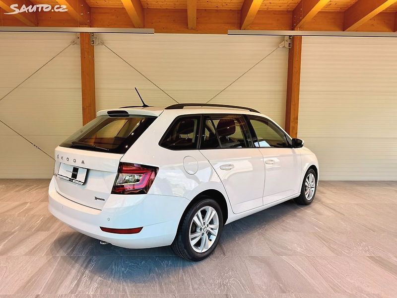 Škoda Fabia 1.0 TSi 70 Kw Style - fotka 17 z 24