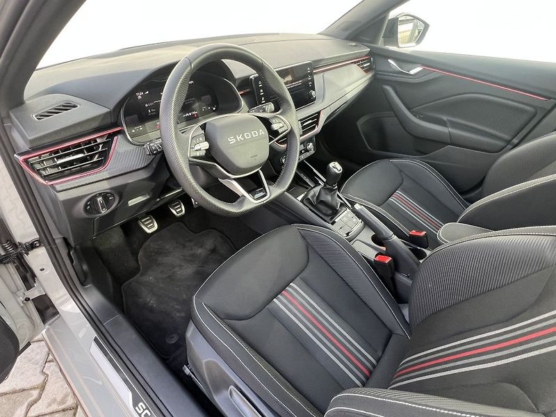 Škoda Scala Monte Carlo 1.0 TSI 85 kW - fotka 11 z 34