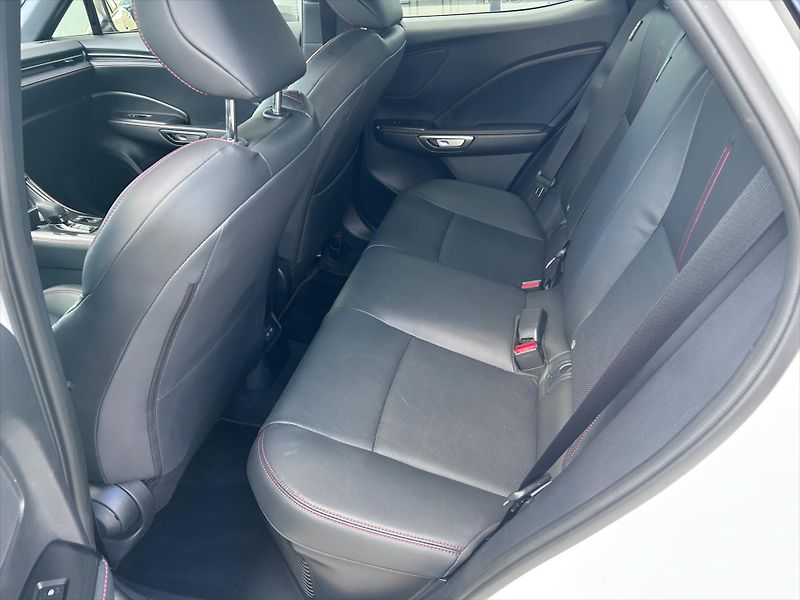 Lexus LBX 1,5   Elegant Tech Black - fotka 11 z 11