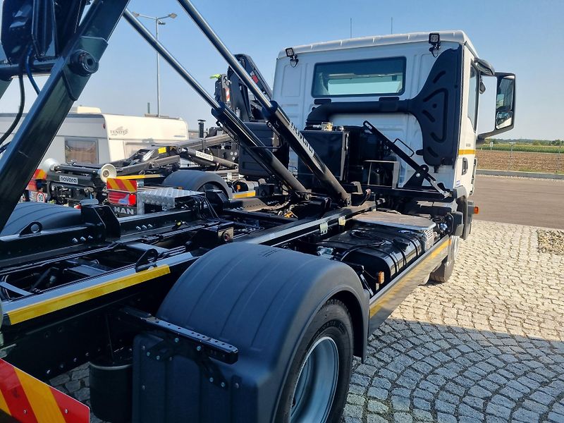 MAN TGL 12.220 KONTEJNER 8T - fotka 13 z 49