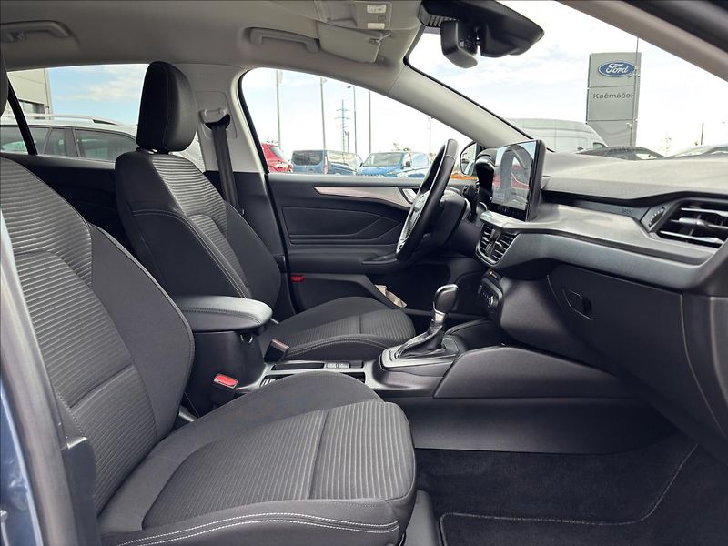 Ford Focus 1,0 EcoBoost 114kW Titanium - fotka 15 z 32