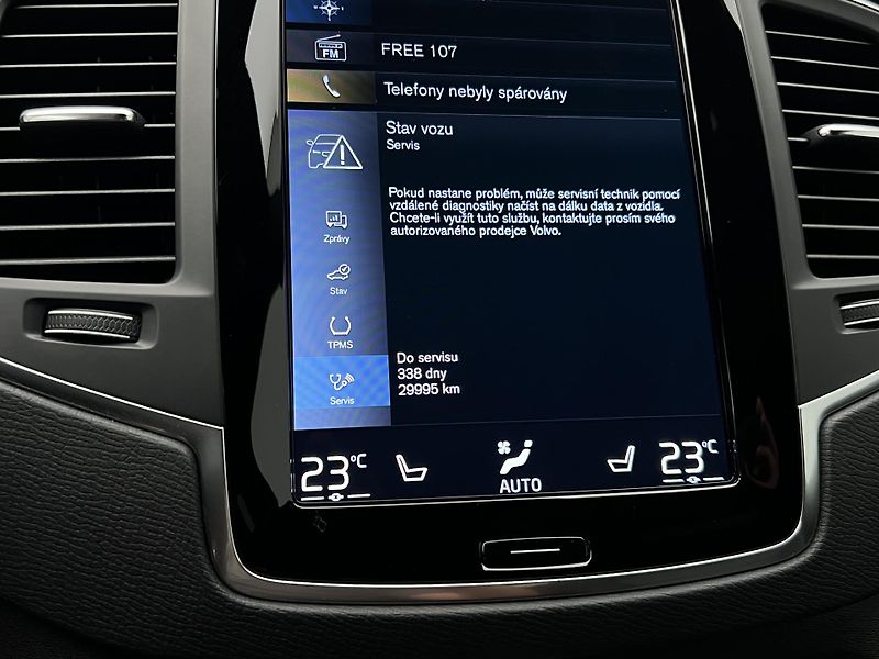 Volvo XC90 B5 AWD MOMENTUM PRO AUT - fotka 34 z 40