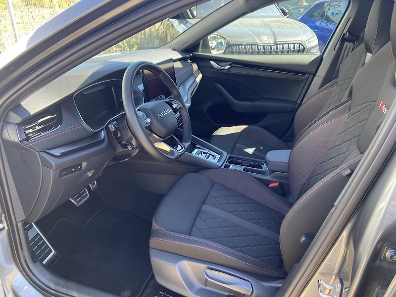 Škoda Octavia 2.0 TSI DSG / 195 kW RS - fotka 10 z 26