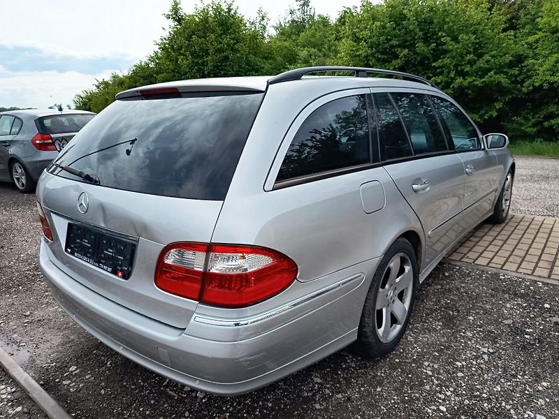 Mercedes-Benz Třídy E (2004) 3.2 165kw - fotka 15 z 40