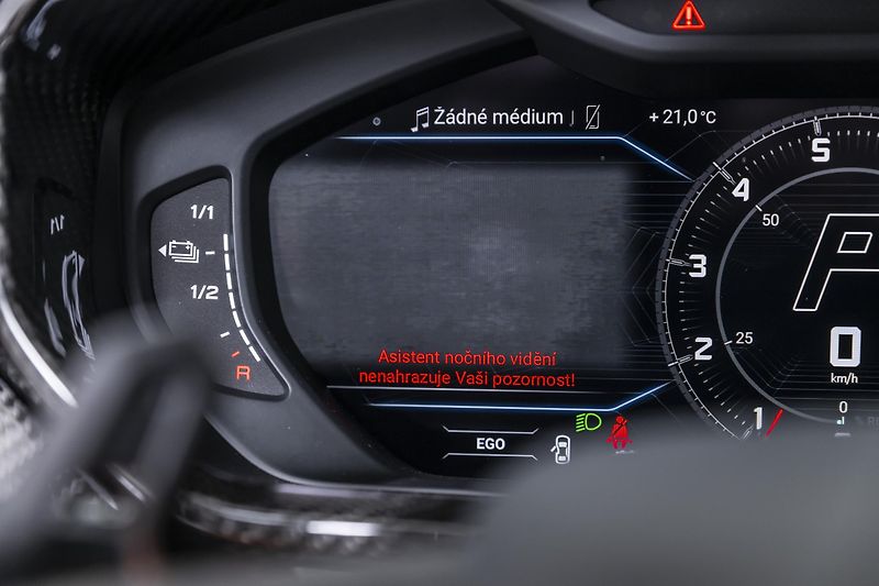 Lamborghini Urus - fotka 30 z 42