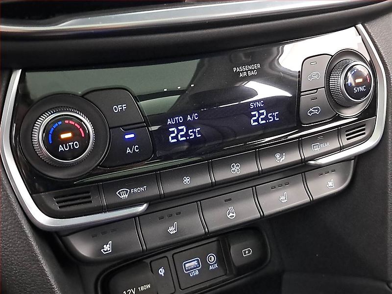 Hyundai Santa Fe (2018) 2.2 CRDi Blue - fotka 18 z 28