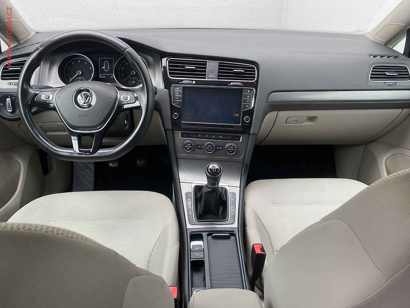 Volkswagen Golf (2013) 1.2 TSi, AC, bixen, navi - fotka 8 z 16