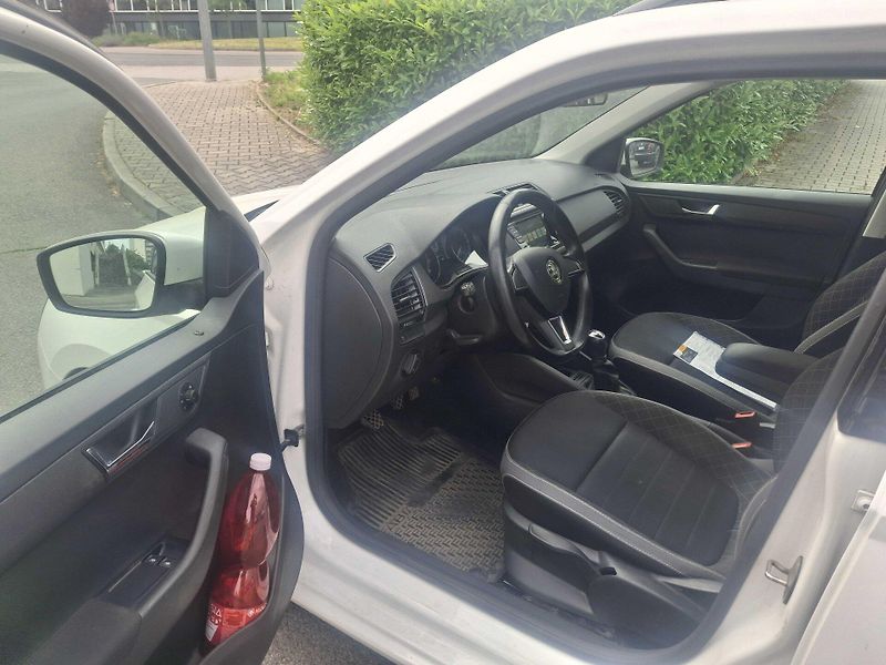 Škoda Fabia III kombi 1,0 TSi 2BH6974 - fotka 10 z 19
